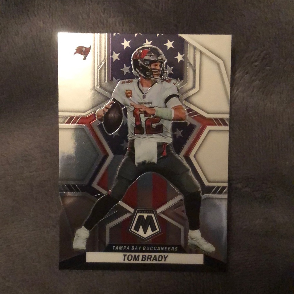 Tom Brady 2022 mosaic Patriot red white & blue football card 🔥🔥🔥